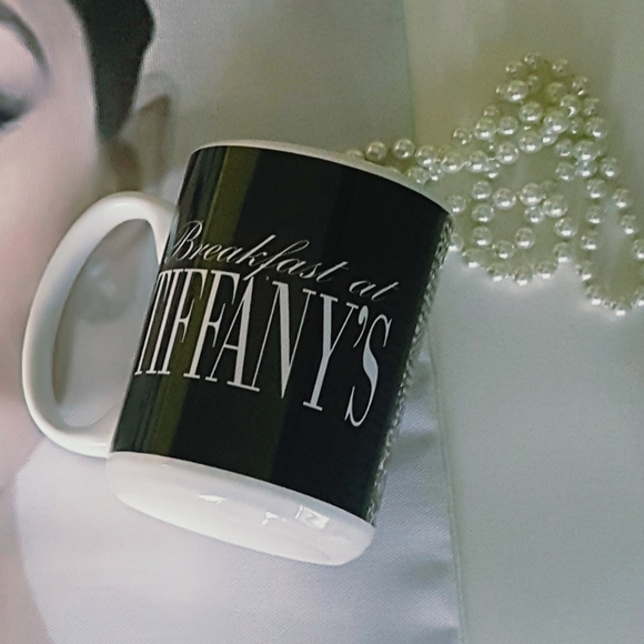 Pillow Cover & Mug Audrey Hepburn and Breakfast at Tiffanys 16 Inch Square - Picture 4 of 10